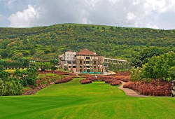 Oxford Golf & Country Club (India)